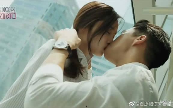 吻戏国产剧片段视频大全,盘点那些令人脸红的吻戏国产剧片段